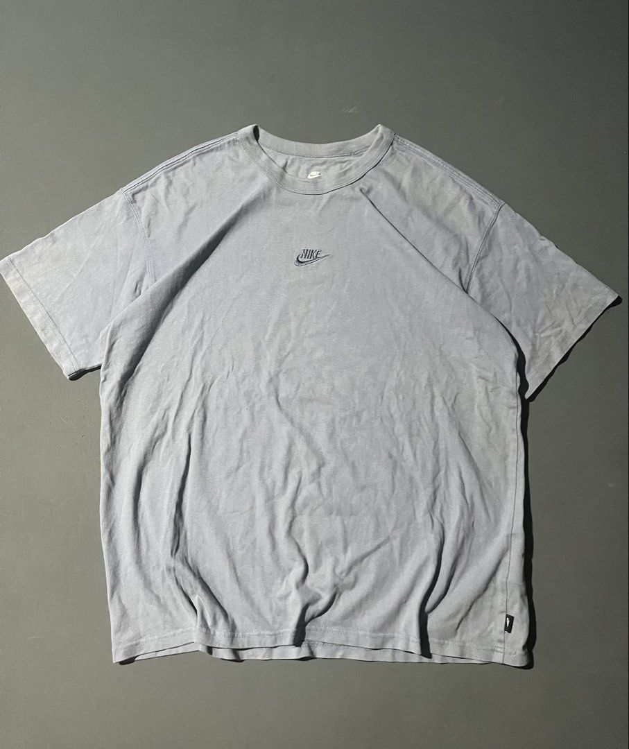 nike mid swoosh (Category: Formal Shirts) located in Iloilo. Submitted by zenshark_3970a7 (Listing ID 1467162739, Image 1). Description: SIZE XL.