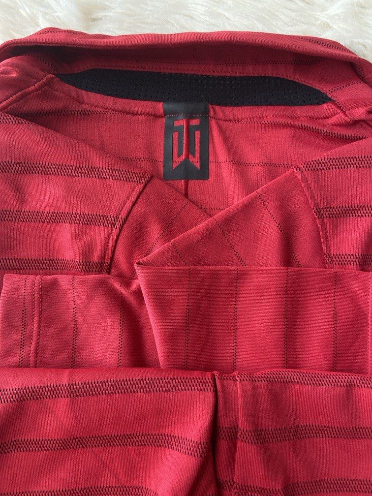 Nike red SS golf shirt (Category: Activewear) located in Pasig City. Submitted by sandace (Listing ID 1466983422, Image 3). Description: Authentic .