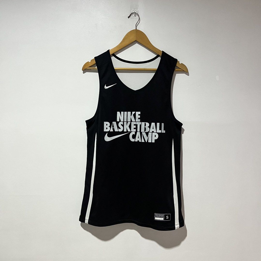 NIKE REVERSIBLE JERSEY‼️ (Category: Activewear) located in Cebu City. Submitted by clarkcamu68040 (Listing ID 1467103060, Image 1). Description: NIKE JERSEY (REVERSIBLE)‼️ AS NEW SIZE SMALL W 17.5 / L 28 COLORATE 10 / 10 ISSUE : ❌❌❌ PHP 750 + SF 🛒🛒 📍CEBU ,CITY OF NAGA 🚚 J&T EXPRESS.