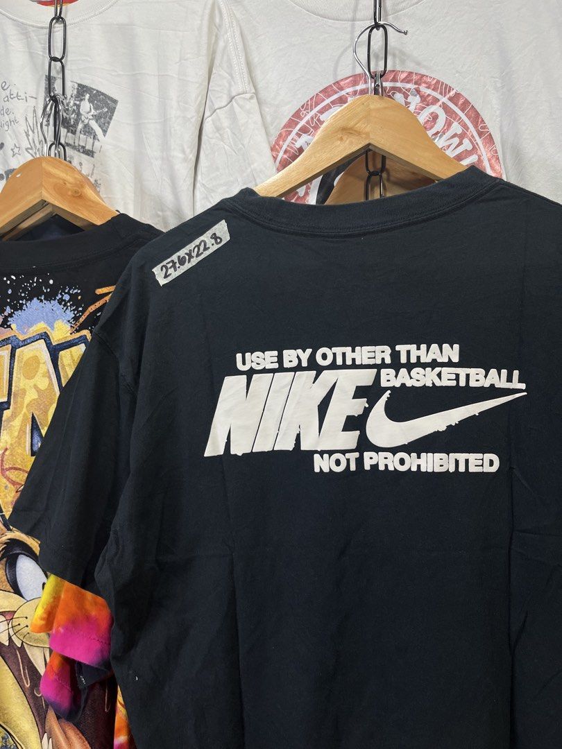 NIKE SHIRT (Category: Formal Shirts) located in Manila. Submitted by aldrenyap109491 (Listing ID 1466971384, Image 2). Description: 💎NIKE (EMBROIDERED FRONT , EMBOSSED BACK PRINT) 🔳CONDITION:9.7/10 EXCELLENT 🔳COLOR RATE:9.7/10 🔳DIMENSION:27.6X22.8 🔳BEST FIT: LARGE TO XL 🔳MOP:GCASH/CASH 🟥ISSUE: ❌❌ MINE:₱400 (SHIPPED) (AUTOMATICALLY YOURS) 📍 POBLACION PUROK 5 KOLAMBUGAN LDN (9207).