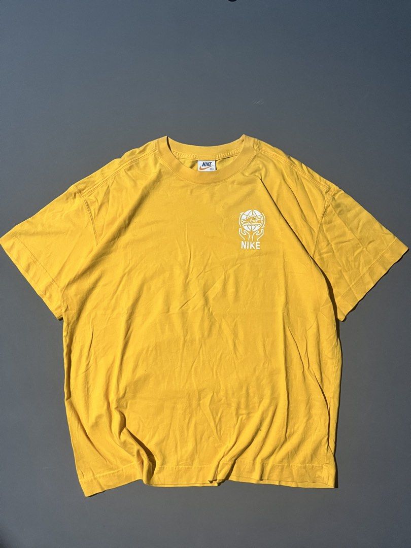 NIKE SHIRT (Category: Activewear) located in Iloilo. Submitted by zenshark_3970a7 (Listing ID 1467162902, Image 2). Description: DRY FIT SIZE LARGE .