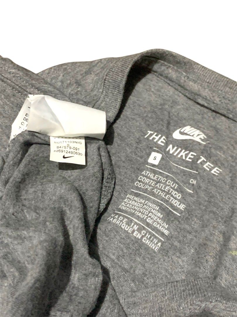 Nike Shoes Aop (Category: Tshirts & Polo Shirts ) located in Manila. Submitted by lyf_7hrift (Listing ID 1467133423, Image 3). Description: Nike Shoes Aop Shirt P350 27L 16W Dimes 10/10 Color Rate Excellent Condition.
