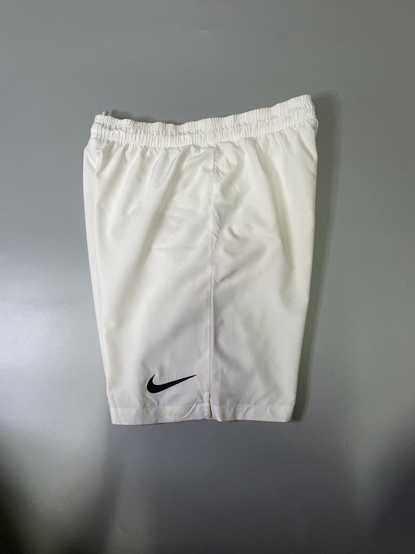 Nike short (Category: Activewear) located in Bocaue. Submitted by mosthighcollective (Listing ID 1467012745, Image 2). Description: Nike short Size: M on tag (28- 32 waist) Dimes: 28-32 waist 17 length Good as new No issue 750 only Dm me to purchase 📥 .