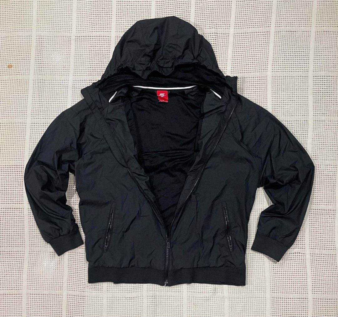 Nike Sportswear Windrunner Jacket (Category: Coats, Jackets and Outerwear) located in Bacolod City. Submitted by abkicks_apparel (Listing ID 1467104821, Image 3). Description: Nike Sportswear Windrunner Jacket XL on Tag W24 L27 Authentic Original Excellent Condition No Hidden Issues .