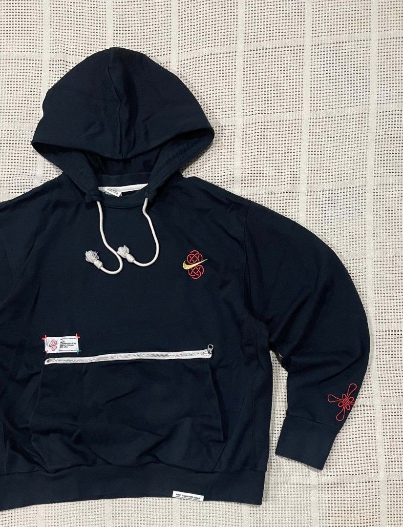 Nike Standard Issue CNY Hoodie (Category: Hoodies) located in Bacolod City. Submitted by abkicks_apparel (Listing ID 1467104539, Image 3). Description: Nike Standard Issue CNY Hoodie XXL on Tag W24 L27 Authentic Original As New Condition No Hidden Issues .