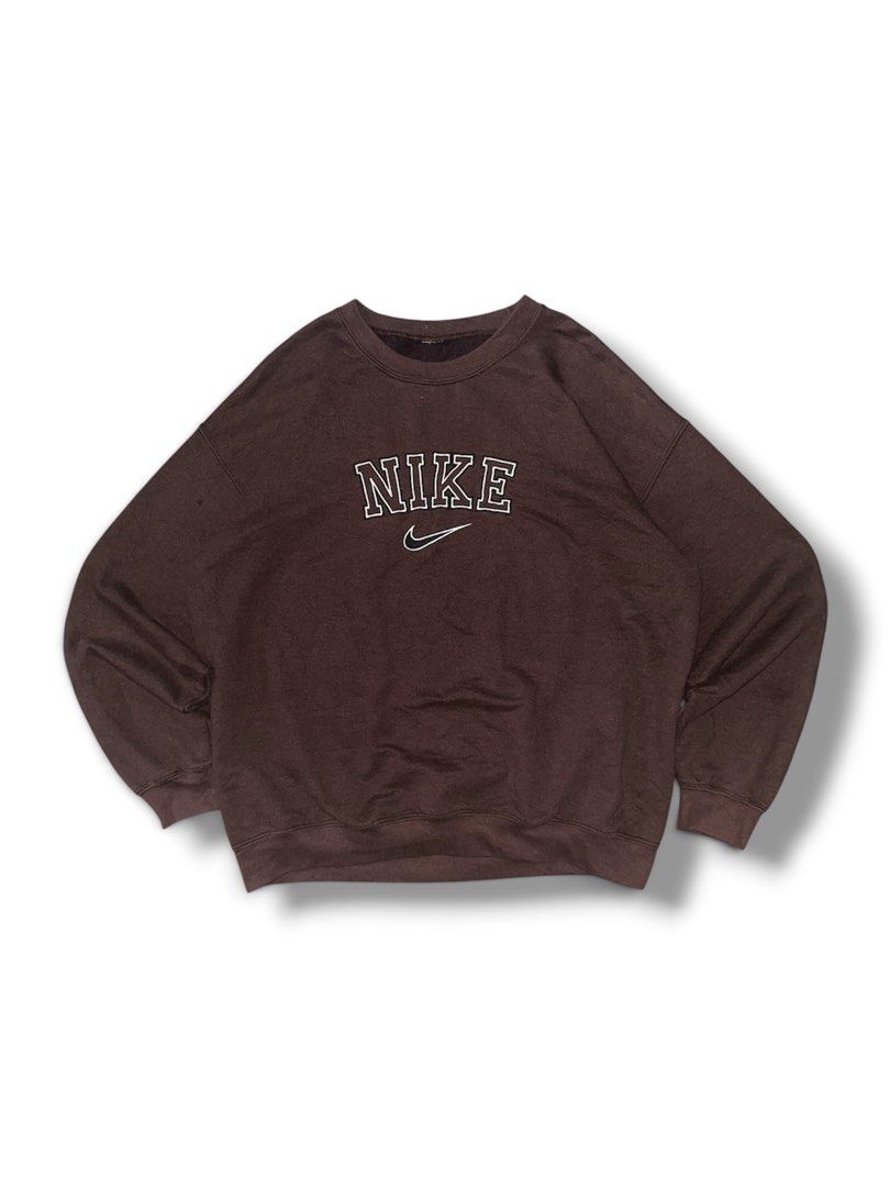 Nike Sweater (Category: Coats, Jackets and Outerwear) located in Batangas. Submitted by vincebaquiran (Listing ID 1467106622, Image 1). Description: Nike Vintage vibes verygood condition.