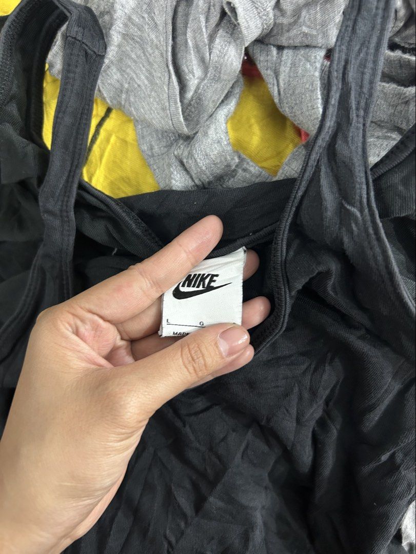 Nike Tank Top (Category: Sleeveless) located in Kabankalan. Submitted by leans_closet (Listing ID 1467092500, Image 3). Description: S-m, best fit petite med.