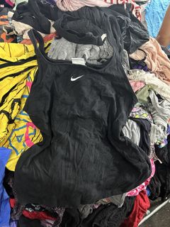 (Category: ) located in . Submitted by leans_closet (Listing ID 1467092500, Image 1). Description: .