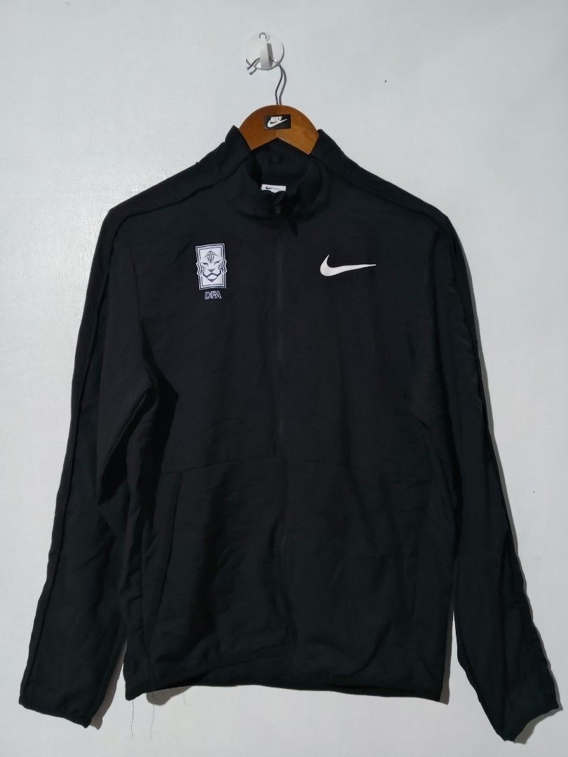 Nike Team Woven Jacket (Category: Coats, Jackets and Outerwear) located in Cotabato. Submitted by naim_23 (Listing ID 1466981155, Image 2). Description: Nike Team Woven Jacket Size S- Medium Dimes 20x25.5 Like New Condition No Issue Pm 📩📩 Loc. Cotabato City.