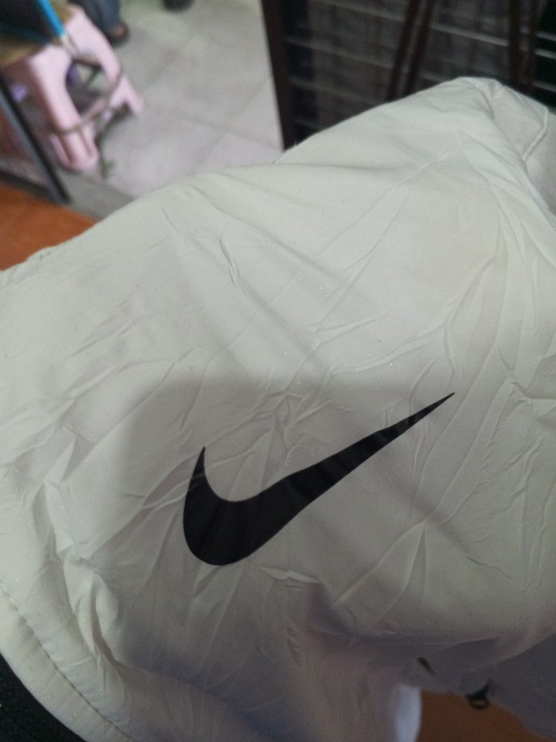 Nike Tech Therma (Category: Coats, Jackets and Outerwear) located in Manila. Submitted by boldriver-4708 (Listing ID 1466980320, Image 3). Description: 20.5W x 27L M - Large no issues semi puffer.