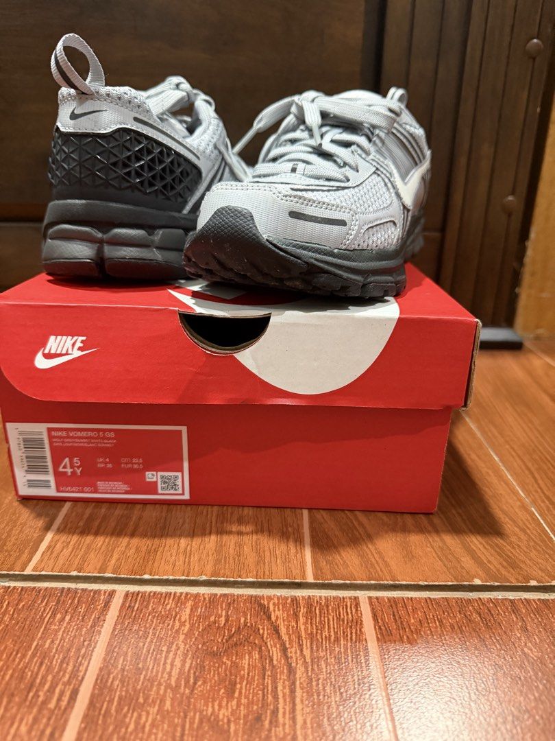 Nike Vomero Shoes (Category: Sneakers) located in Manila. Submitted by mariacap (Listing ID 1467041673, Image 2). Description: Used a few times Like new condition.