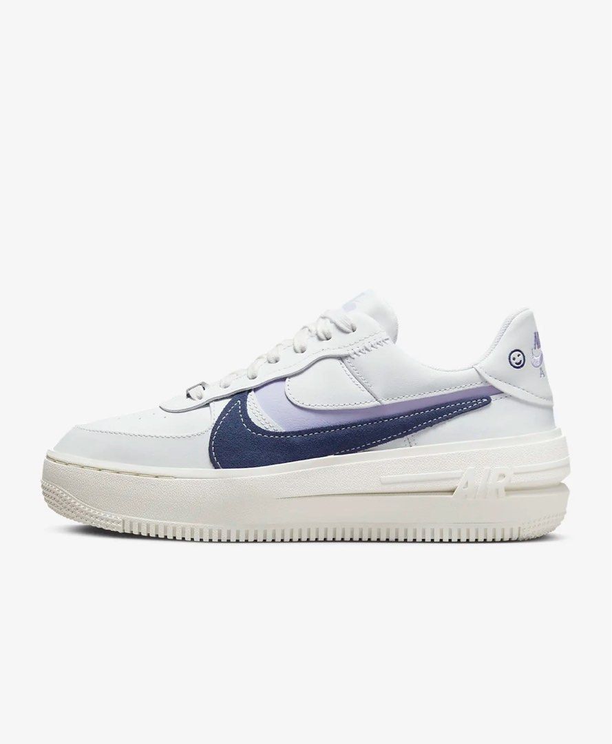 NIKE W AF1 plt.af.orm LV8 (Category: Sneakers) located in General Trias. Submitted by meryowls999 (Listing ID 1466994594, Image 3). Description: W AF1 PLT.AF.ORM LV8 SUMMIT WHITE/MIDNIGHT NAVY BLANC SOMMET/MARINE MINUIT US 8.5 (refer to photo for the actual size).