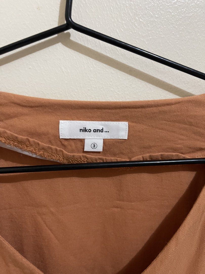 Niko and Rustic Orange Tie Blouse (Category: Blouses) located in San Jacinto. Submitted by lovedbylou.ph (Listing ID 1467076900, Image 2). Description: •best fits medium - semi large frames.