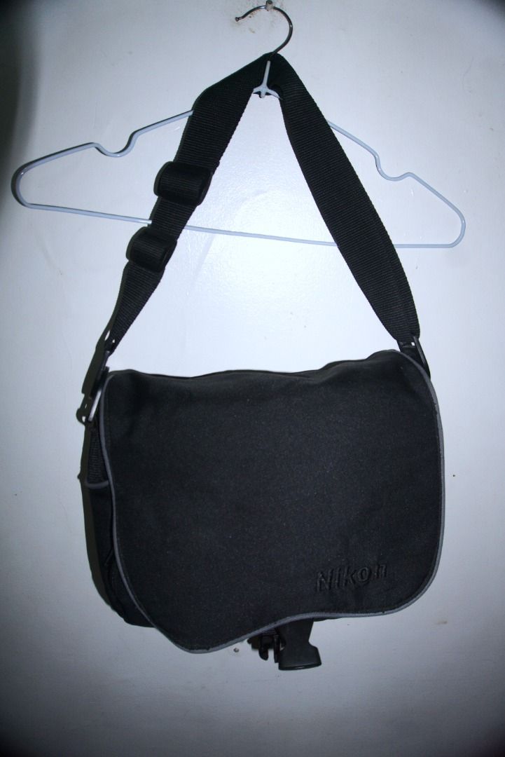 Nikon Bag (Category: Sling Bags) located in Rizal. Submitted by casheworks (Listing ID 1467065595, Image 1). Description: Nikon - Black Bag - Dimensions: 31x25x12 - Adjustable Strap - 3 zipper pockets, one on the inside Please note: These are pre-loved/used item conditions and are already reflected in the photos. RFS: Declutterring and rarely used Location: Angono, Rizal Courier Service of your choice. Shipping Fee will be shouldered by buyer.