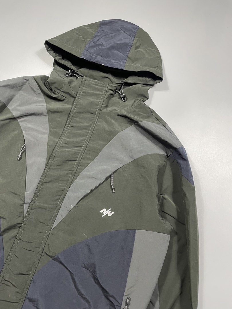 NinepointNine Utility Jacket (Category: Activewear) located in Taguig. Submitted by _curatedfits (Listing ID 1467119808, Image 2). Description: NinepointNine Utility Jacket Size: Large Width 24” Length 29” No flaws Sign of used - 1,500.