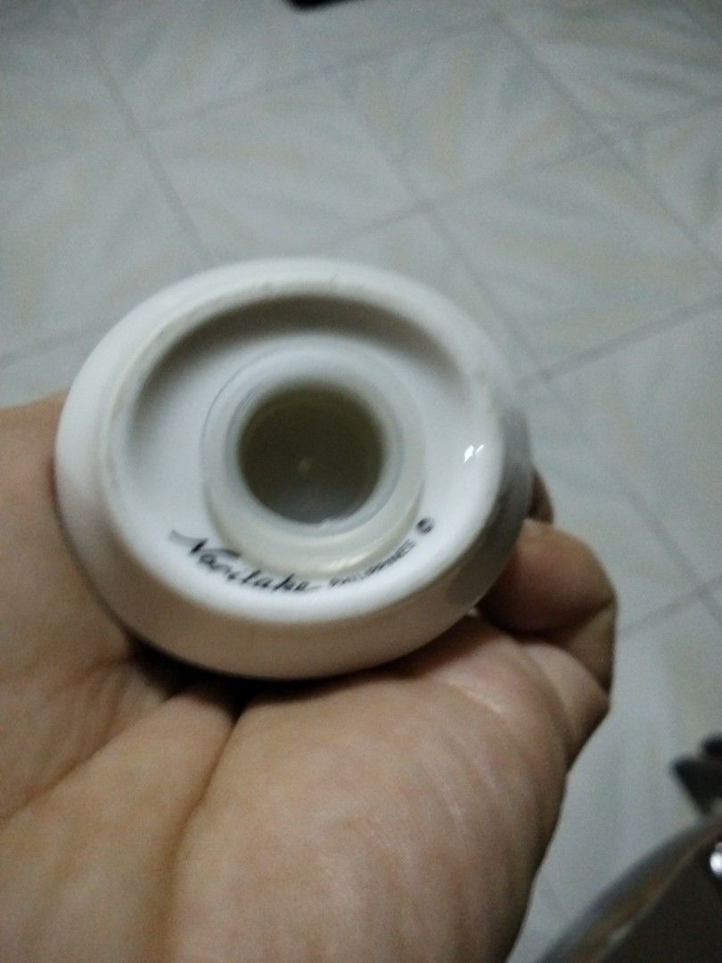 Noritake salt /pepper shaker (Category: Other Kitchenware & Tableware) located in Antipolo. Submitted by olayerm1213 (Listing ID 1467085028, Image 2). Description: .