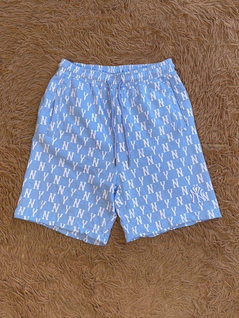 Ny mlb aop (Category: Shorts) located in Manila. Submitted by raversantos (Listing ID 1467138632, Image 2). Description: W-28-36 L-20 Hem-11 Need wash Color rate 10/10 Excellent conditon.