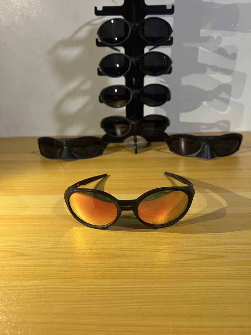 Oakley Eye Jacket (Category: Sunglasses & Eyewear) located in Manila. Submitted by vaultoptics (Listing ID 1467094459, Image 2). Description: Loc: Pasig City Can ship nationwide.
