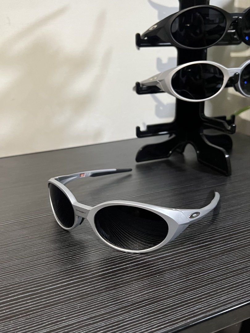 Oakley Eye Jacket Redux (Category: Sunglasses & Eyewear) located in Manila. Submitted by vaultoptics (Listing ID 1467094215, Image 1). Description: Loc: Pasig City Can ship nationwide.