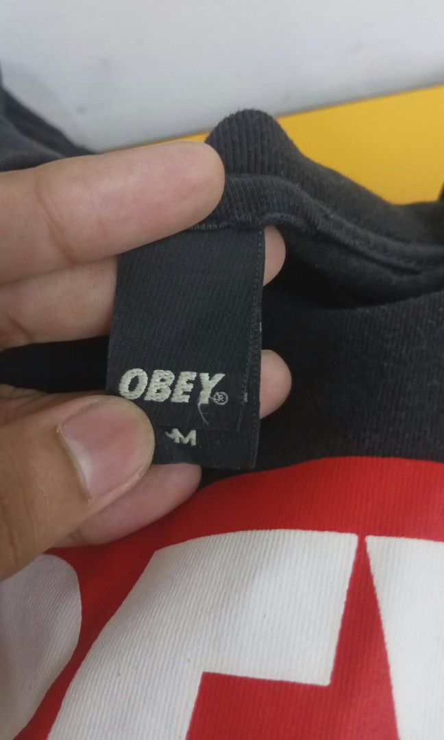Obey T shirt (Category: Tshirts & Polo Shirts ) located in Quezon City. Submitted by joshuamiguelsalarda (Listing ID 1467127125, Image 2). Description: Obey T shirt Authentic 350 Medium.