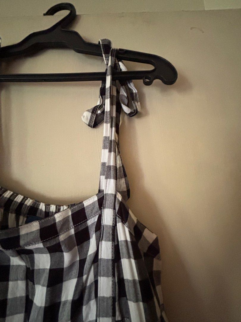 Old navy plaid dress (Category: Dresses) located in Calamba. Submitted by rache31 (Listing ID 1466999805, Image 3). Description: Old navy plaid dress.