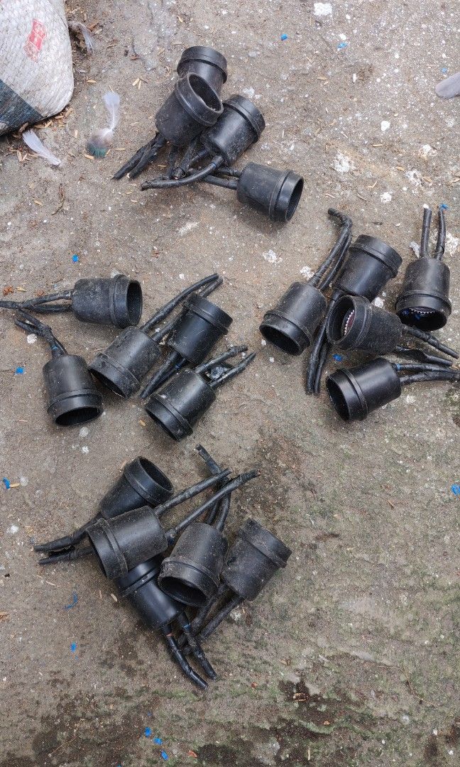 Omni lamp socket 19 pcs (Category: Everything Else Others) located in Quezon City. Submitted by plantcorner (Listing ID 1467015225, Image 1). Description: Take all 19 pcs 500 Binaklas lang sa bar Good working condition.