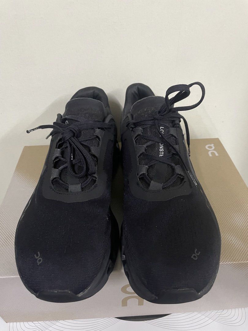 On Cloud Monster Triple Black US9.5 (Category: Sneakers) located in Quezon City. Submitted by drake0302 (Listing ID 1466990046, Image 2). Description: For sale: on cloud monster triple black US9.5 , no box , authentic.