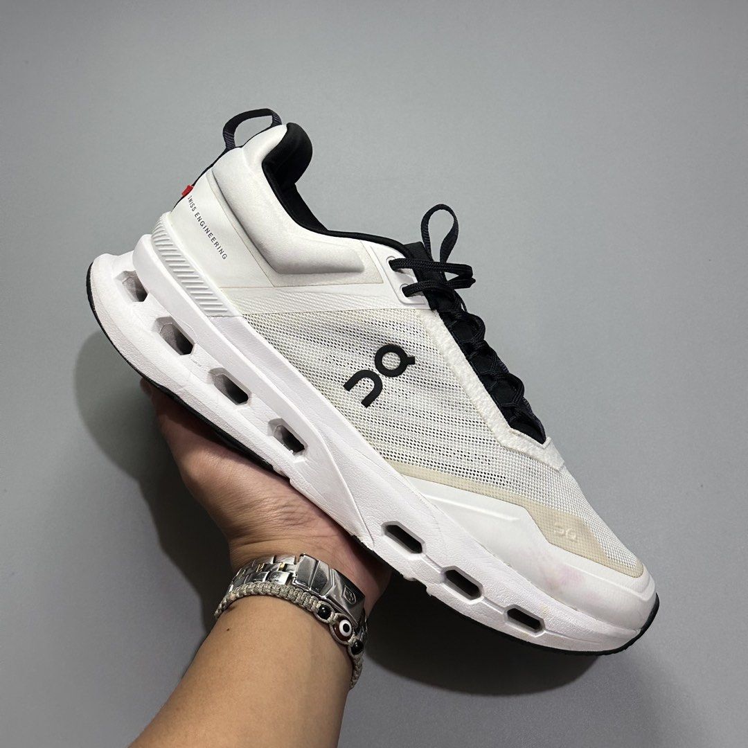 ON CLOUDNOVA X (Category: Sneakers) located in Baguio. Submitted by macshop_items (Listing ID 1467096306, Image 2). Description: ON CLOUDNOVA X - Size 10us(28cm) - Excellent condition - Signs of usage ₱ 3,280 + sf .