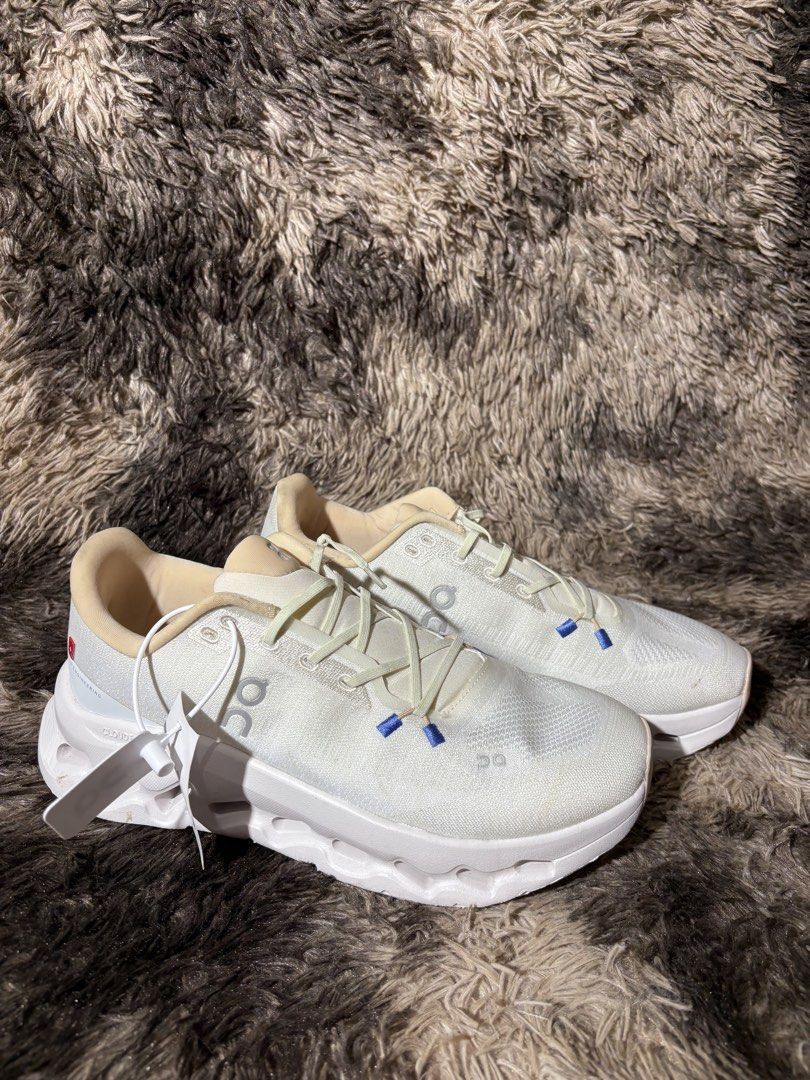 ON CLOUDTILT SNEAKERS (Category: Sneakers) located in Valenzuela. Submitted by secret_closet_ph (Listing ID 1467058624, Image 3). Description: ON CLOUDTILT SNEAKERS US 10 EU 44 UK 9.5 PRISTINE CONDITION 1,800 PESOS .