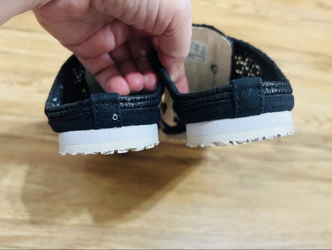 Onitsuka Sabot (Category: Sneakers) located in Santa Rosa. Submitted by jhengfalcon (Listing ID 1467075032, Image 3). Description: Guaranteed authentic Size 22.5cm or 5.5 Women’s Mint condition No box.