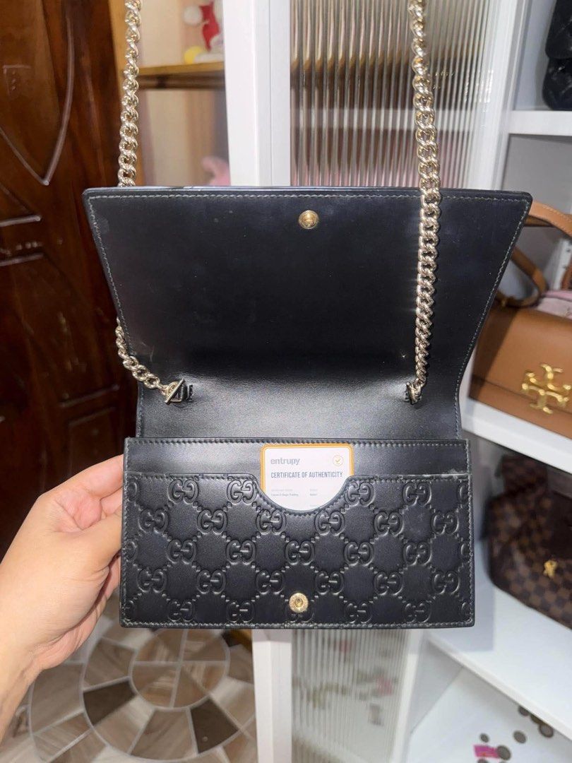 Original Gucci Black Guccisima Woc Bag (Category: Luxury Bags & Wallets) located in Cavite. Submitted by authenticbagshavenbyvalg (Listing ID 1467086475, Image 3). Description: 💯Guaranteed Original very good condition no major issue.