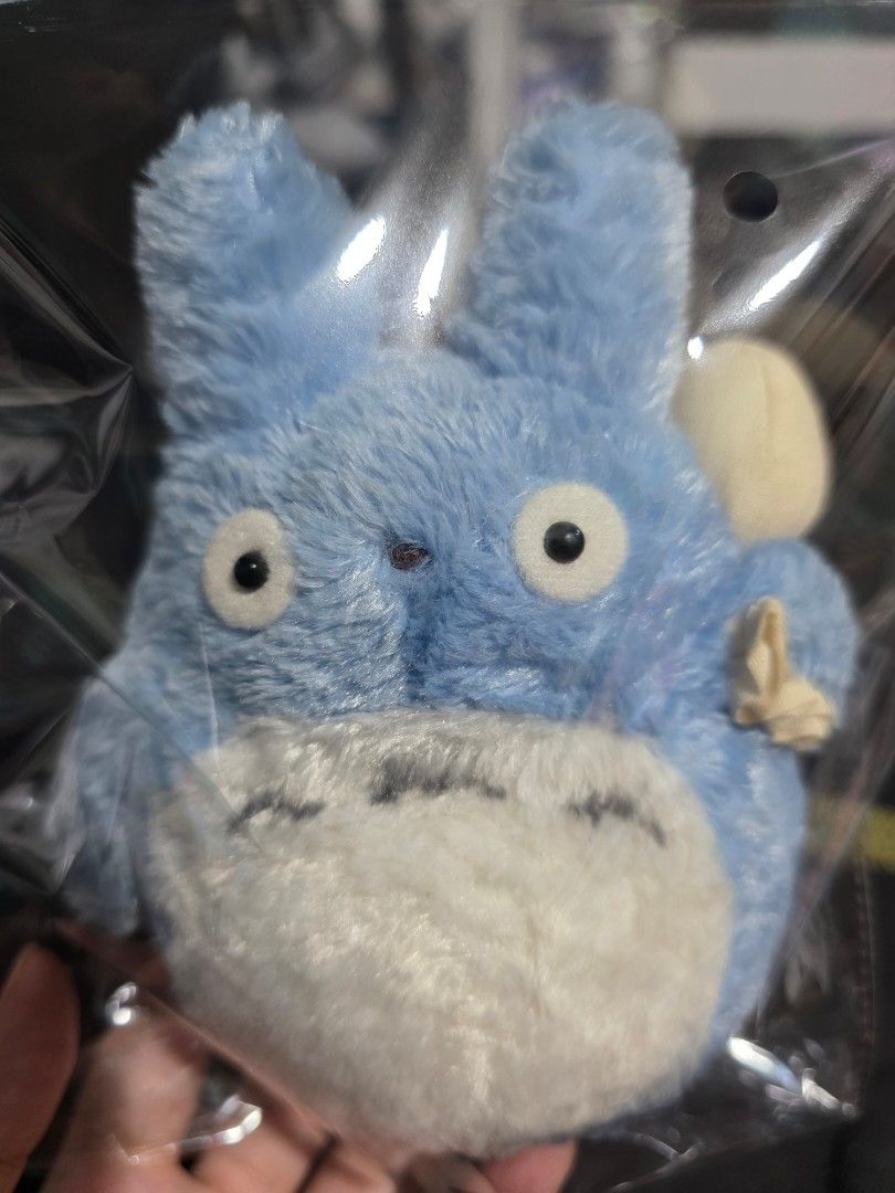 Original Vintage Totoro Small Plush (Category: Plushies & Soft Toys) located in Paranaque City. Submitted by usedwthlove (Listing ID 1467046144, Image 1). Description: Original Sun Arrow Totoro Small Plush Still with tag attached from Japan for collectors.