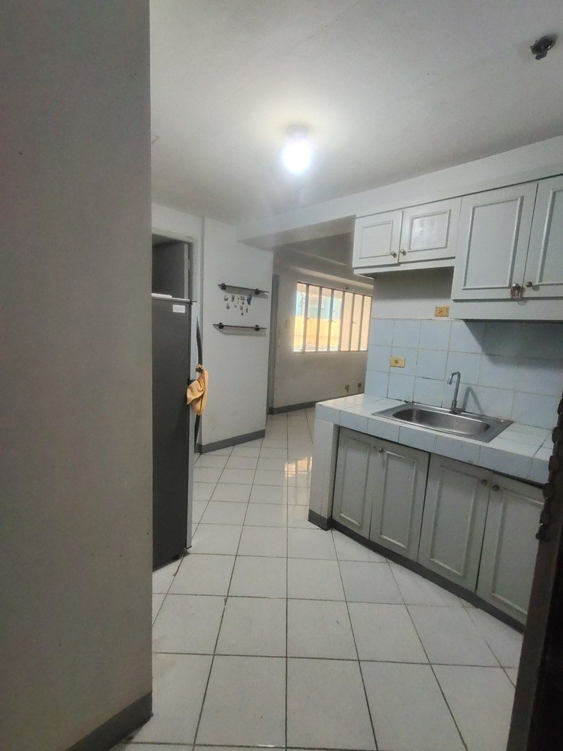 Pacific regency vito cruz condo (Category: Apartments & Condos) located in Manila. Submitted by rosechan429 (Listing ID 1467032779, Image 1). Description: Condo for sale RUSH!!! vito cruz area 📍Pacific Regency condominium Malate Manila 1 BR 2 T&B 48sqm Semi furnished w/ balcony With - aircon - chair - hot n cold shower - bed Amenities - 24/7 security - pool - gym - function room - play groun area - 711 - Walking distance 🏃🏻‍♀️🏃🏻‍♂️ De la Sal