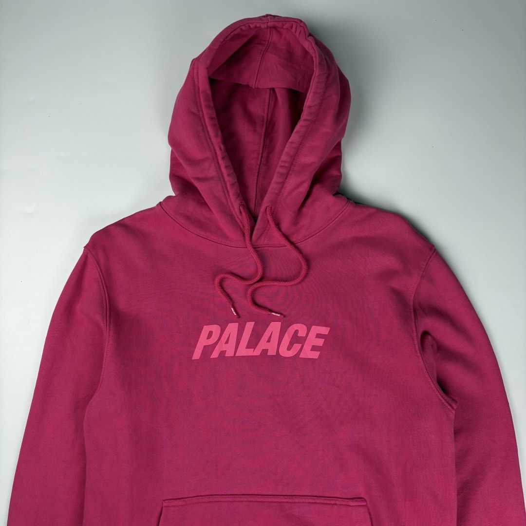 Palace - Jumbo Ferg Hood Jacket (Category: Coats, Jackets and Outerwear) located in Bacolod City. Submitted by cast.archives (Listing ID 1467115588, Image 3). Description: Palace - Jumbo Ferg Hood Jacket Size: Small fits Medium Condition: Good Flaw: Dirt on print.