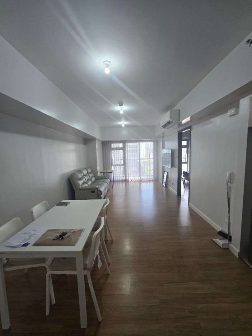 Park Triangle Residences (Category: Apartments & Condos) located in Quezon City. Submitted by philbrokerhousecorp (Listing ID 1466992700, Image 1). Description: Park Triangle Residences Developer: Alveo Location: 32nd St. corner 11th Avenue Fort Bonifacio Taguig 1 Bedroom w/ balcony 59sqm Fully furnished Minimum of 1 year lease .