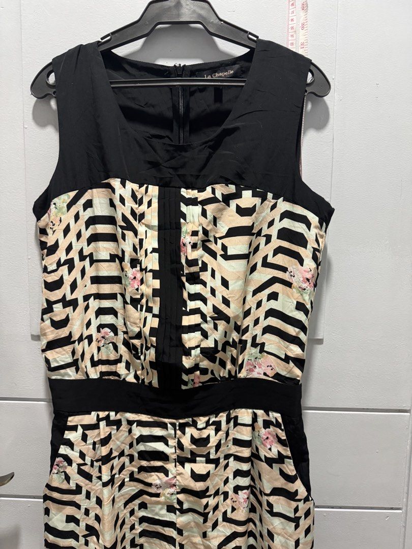 Pattered Romper Large (Category: Rompers) located in Davao. Submitted by buymyclosetph (Listing ID 1467029025, Image 2). Description: Height 54 Bust up to 30 Barely used .