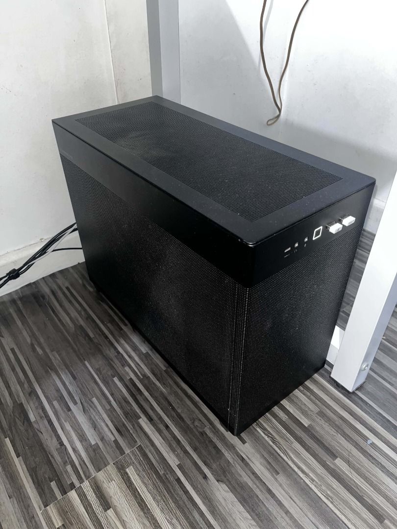 PC AM5 BUILD (Category: Desktops) located in Caloocan City. Submitted by silverbear_468b6a (Listing ID 1467142405, Image 1). Description: SWAP WITH ASUS ROG ZEPHYRUS G16 WITH 32 GB RAM SELLING FOR 65,000 PHP RFS: Switching to Laptop CPU: AMD Ryzen 7 7700 (8-Core, up to 5.3GHz) RAM: 32GB (2x16GB) G.Skill Flare X5 DDR5 6000MHz CL32 Mobo: Gigabyte B650M D3HP AX (Wi-Fi + Bluetooth) Cooler: Thermalright Phantom Spirit 120 SE Black SSD: 1TB Kingston KC