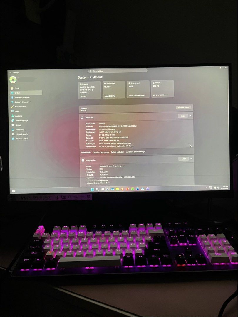 PC Set (Category: Desktops) located in Manila. Submitted by arnnjn_ (Listing ID 1467106361, Image 1). Description: - Complete PC Set (monitor, mouse, keyboard, CPU) - in good condition - w free gaming consoles, speakers, and mic - price still negotiable, just message me.