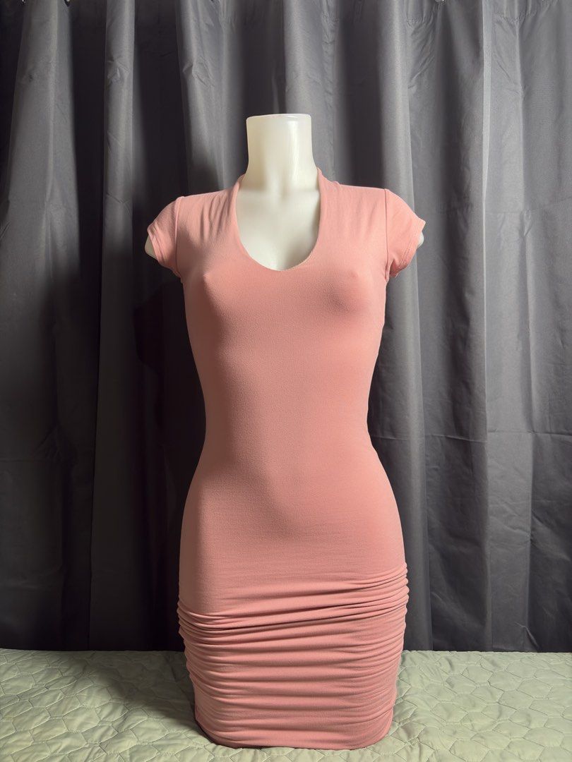 Peach Pink Ruched Bodycon Mini Dress (Category: Dresses) located in Paranaque City. Submitted by delexxzah (Listing ID 1467044700, Image 1). Description: .