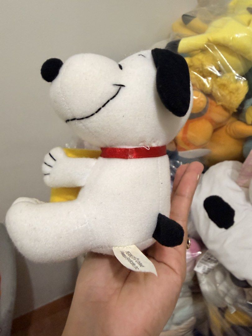 Peanuts Snoopy organizer Plush Toy (Category: Plushies & Soft Toys) located in Quezon City. Submitted by cookiecreammm (Listing ID 1467163280, Image 2). Description: .
