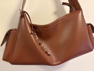 （分類：）位於 。 由 haileyxdd 提交（商品編號 1467086131，圖片 1）。簡介： 。