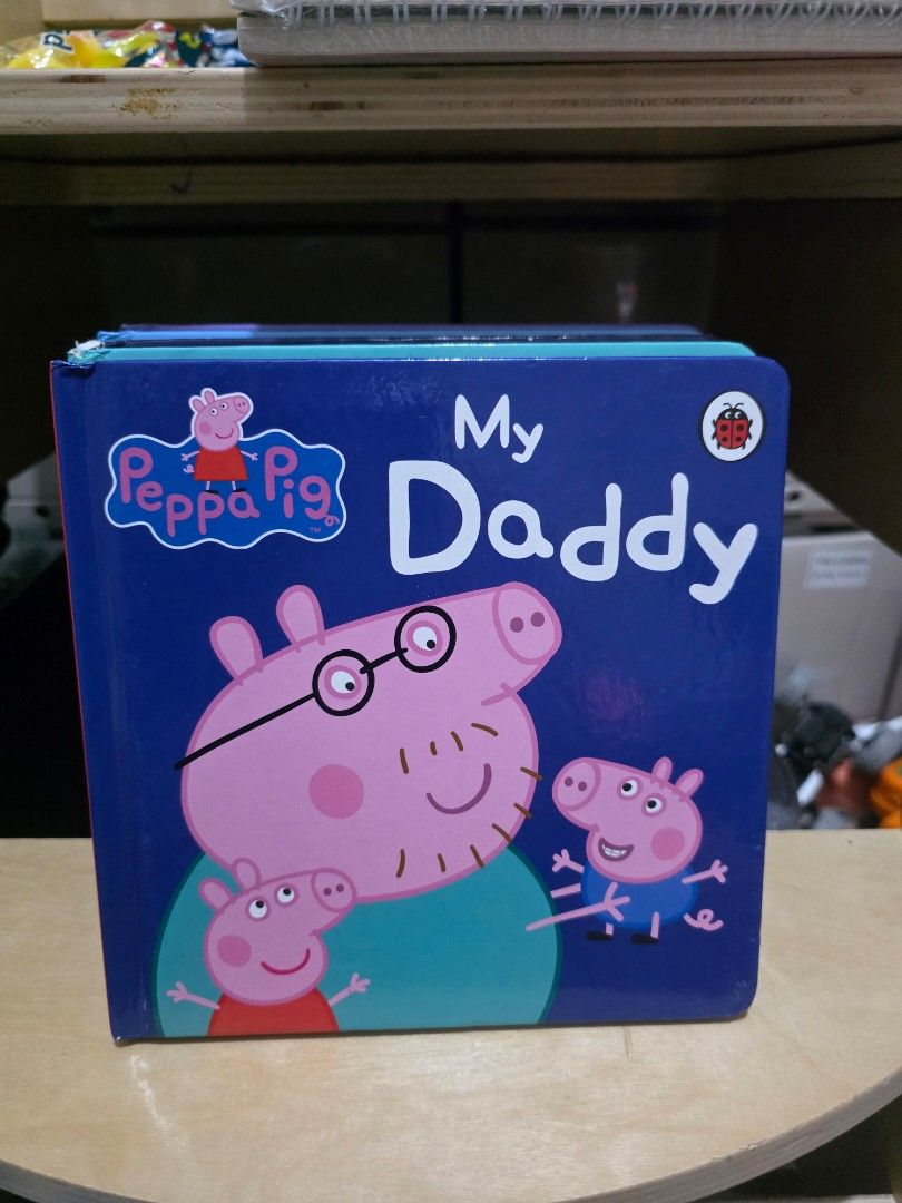 Peppa Pig Board Book Set Collection (7pcs) (Category: Children's Books) located in Mandaluyong City. Submitted by kendykeyn (Listing ID 1466994911, Image 3). Description: Take all 7 Peppa Board Books for Php800.00 2 books have minor crease issue, the rest are okay, but still, since these are lightly used, please do manage your expectations. Let me know if you need other photos..
