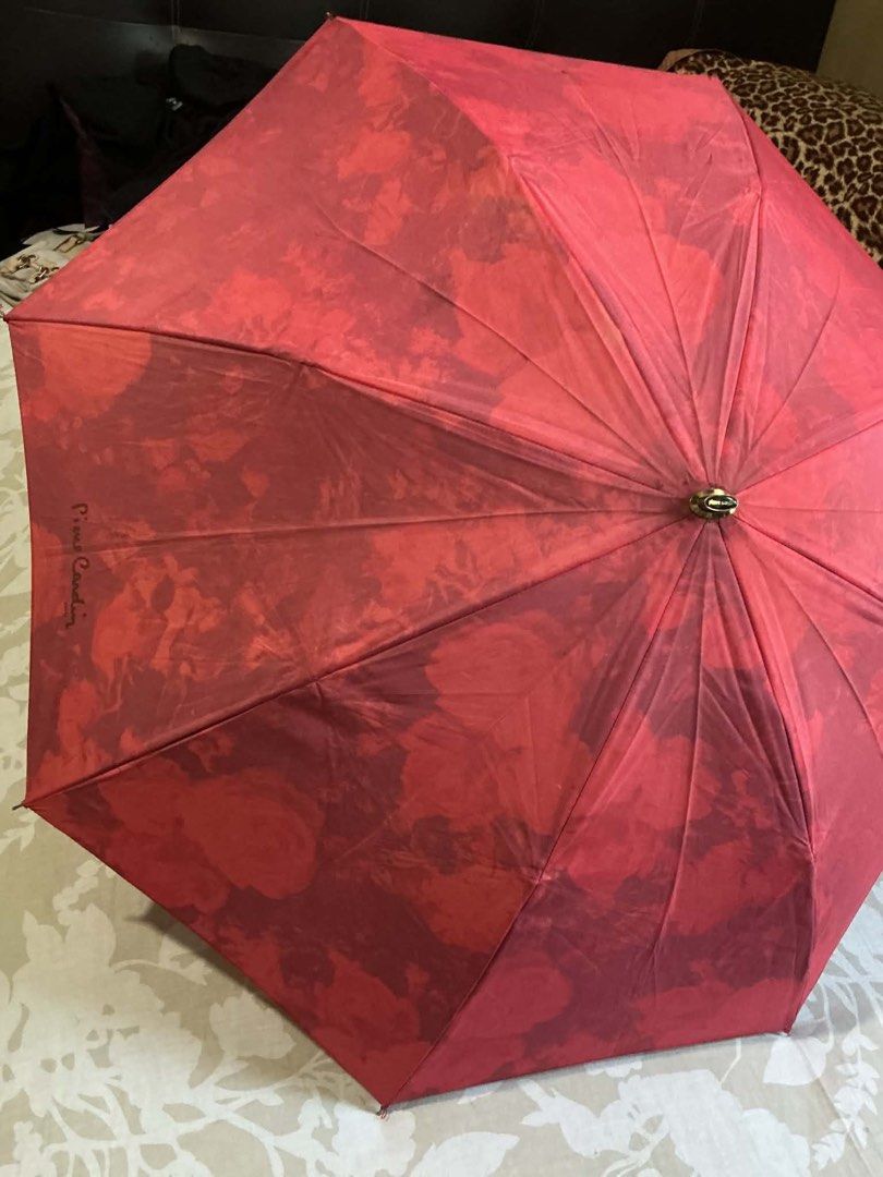 Pierre cardin umbrella (Category: Other Accessories) located in Angeles City. Submitted by ritenianstuff (Listing ID 1467032020, Image 1). Description: Authentic pierre cardin two folds umbrella Slight used po not brandnew No sleeve ksama Add sf .
