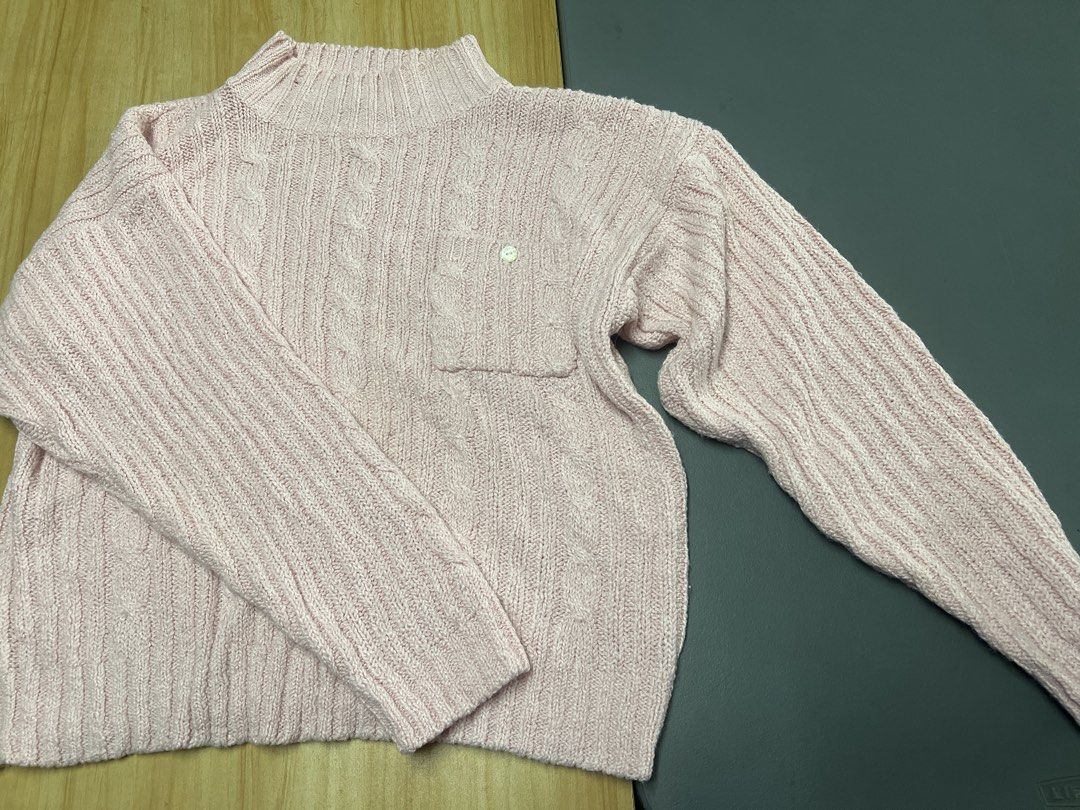 Pink Cable Knit Mock Neck Sweater (Category: Coats, Jackets and Outerwear) located in Bulacan. Submitted by Domozz (Listing ID 1467038985, Image 2). Description: Length 24 Width 22 L to Xl stretchable Womens Pink.