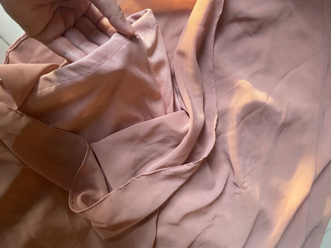 Pink dress for events (Category: Dresses) located in Caloocan City. Submitted by rizabc (Listing ID 1467067201, Image 2). Description: Pink dress, matte, fit for a 5’3 lady 60kg.
