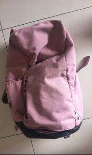 (Category: ) located in . Submitted by sellingelitebags123 (Listing ID 1467060400, Image 1). Description: .