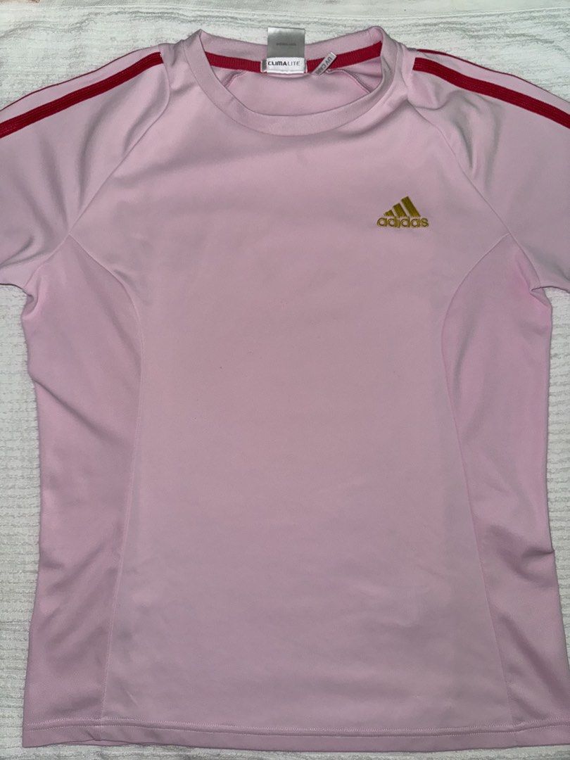 Pink Sports Shirt (Category: Activewear) located in Daet. Submitted by sbcookieee (Listing ID 1467034701, Image 1). Description: Length: 62 cm Width: 46 cm .