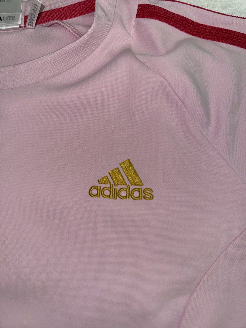 Pink Sports Shirt (Category: Activewear) located in Daet. Submitted by sbcookieee (Listing ID 1467034701, Image 2). Description: Length: 62 cm Width: 46 cm .