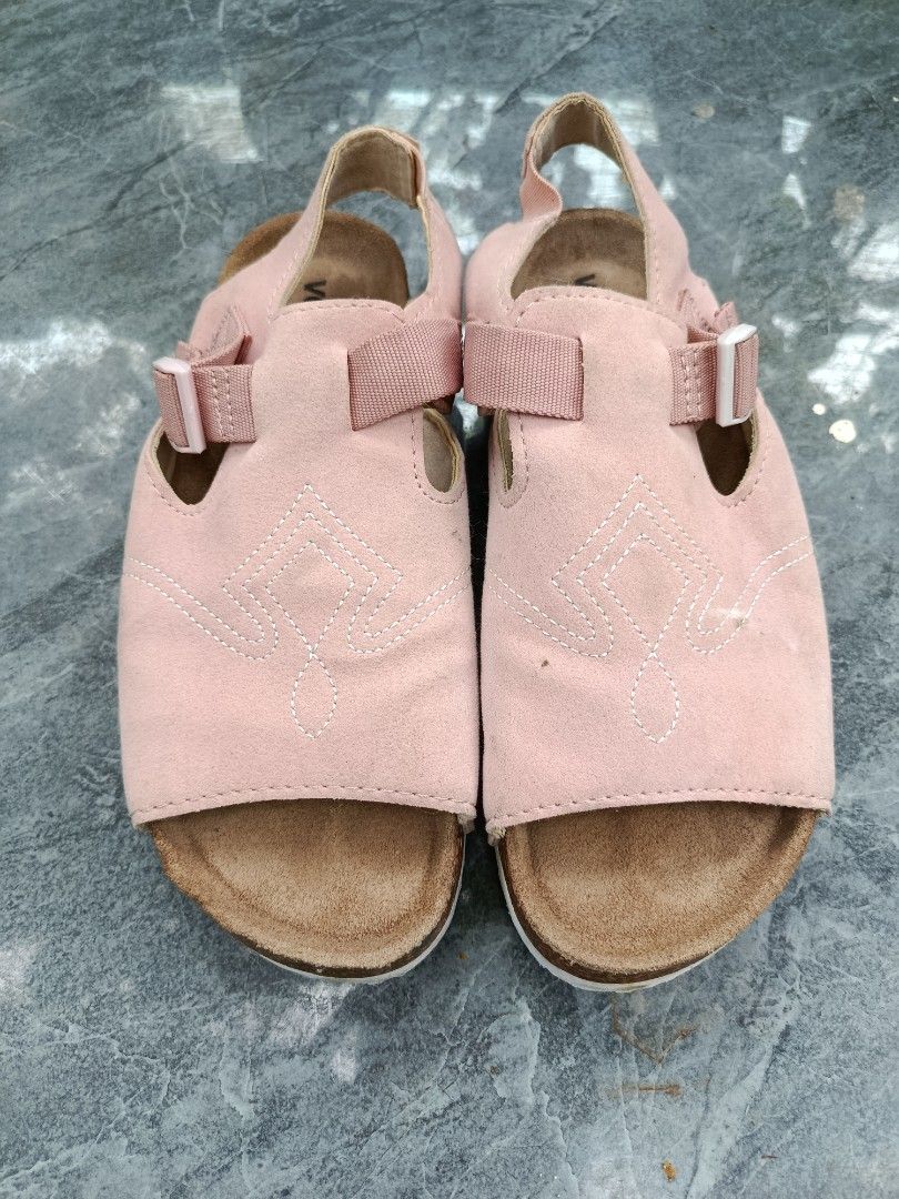 Pink Suede Cork Sandals Size 250 (Category: Flats & Sandals) located in Bacolod City. Submitted by bhebisexy08 (Listing ID 1467007771, Image 1). Description: - Color & Material: Pink suede with a charming stitched design - Comfort & Support: Cushioned cork footbed and durable white rubber sole with deep treads for extra grip - Fit: Adjustable buckle strap and slingback strap for a secure, custom fit - Sizing: Size 250 printed inside the strap - O