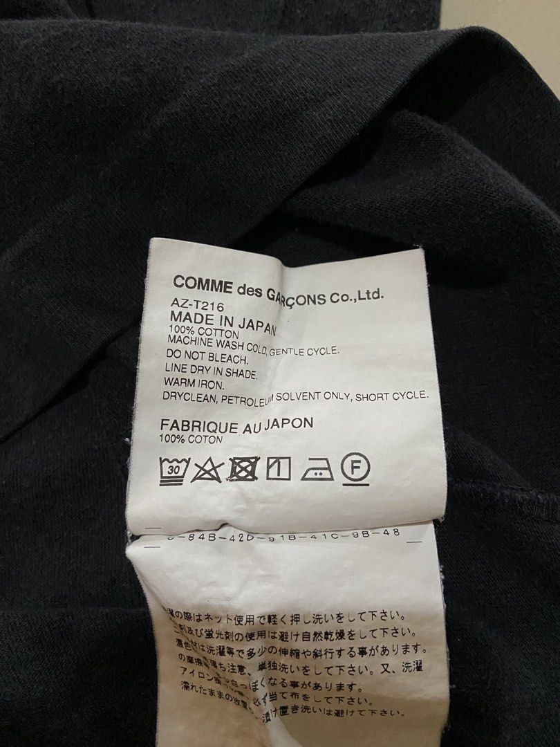 PLAY CDG (Category: Tshirts & Polo Shirts ) located in San Pablo. Submitted by tripnthrift15 (Listing ID 1467107439, Image 3). Description: (AUTHENTIC) PLAY CDG SIZE XL ON TAG COMPLETE TAGS GOOD CONDITION DIMES 20*28.
